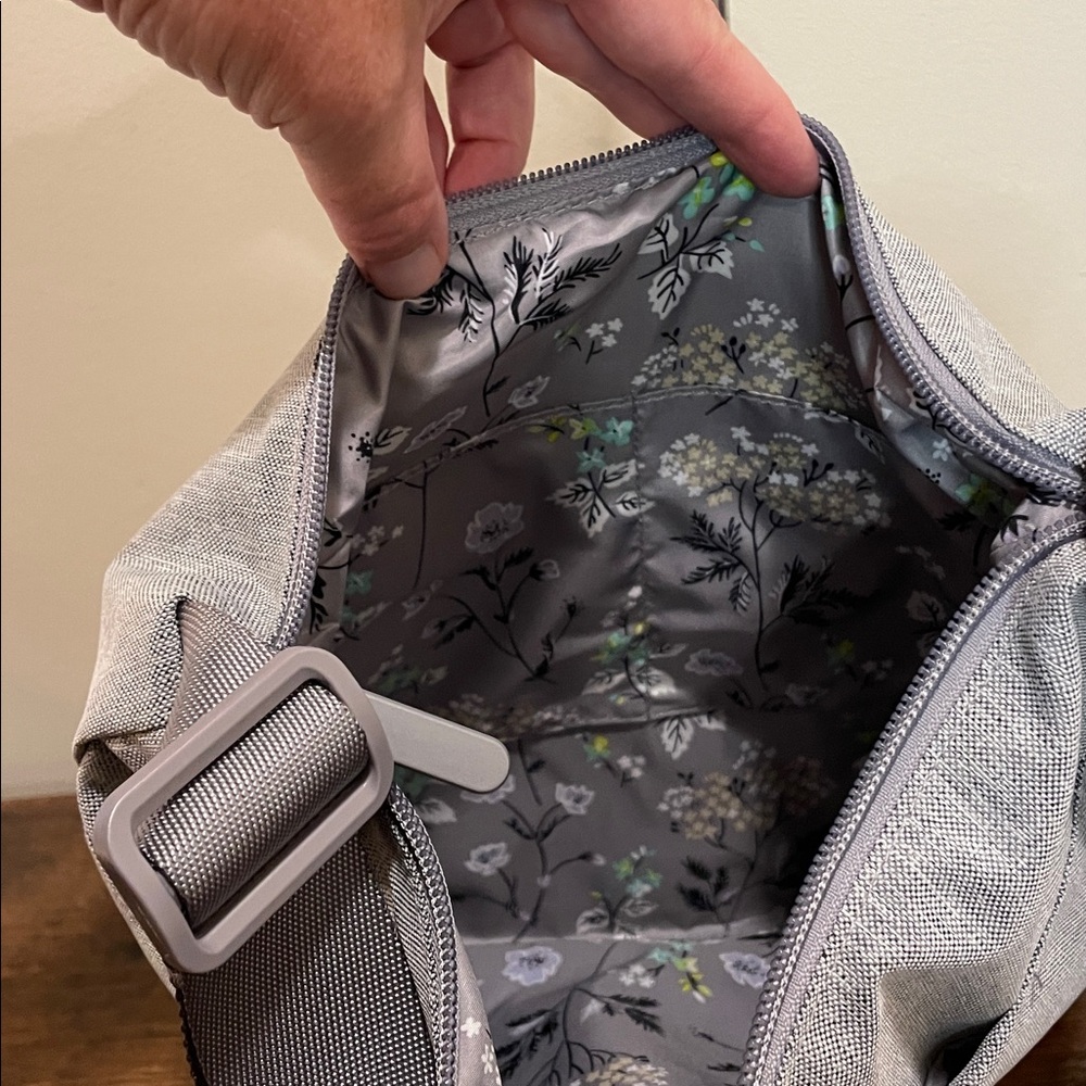 Vera Bradley Light Gray Crossbody Bag - Picture 8 of 11